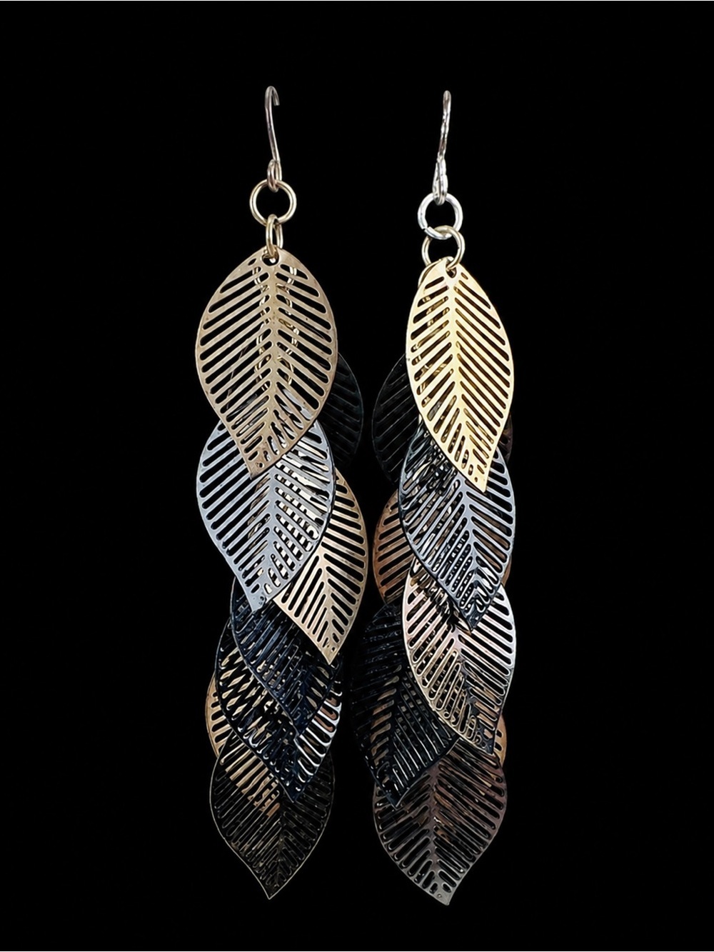 Beautiful lightweight multitone leaf dangle pierced earrings